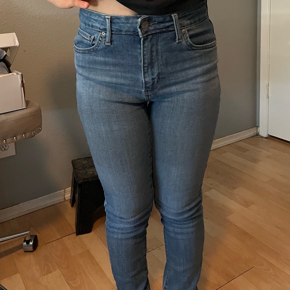 Levi's Denim - Levi blue skinny jeans size 5
